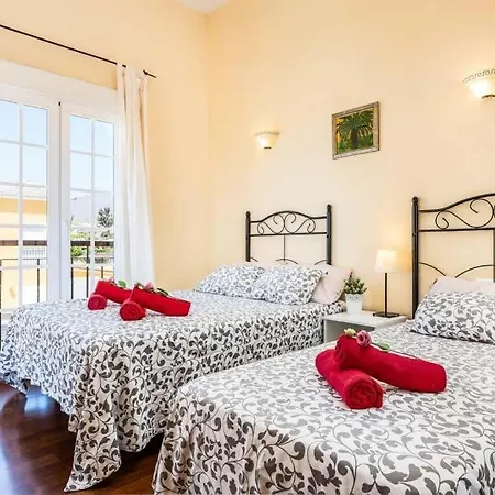 فيلة Playa De Fanabe Sleeps 8 Pool Air Con *