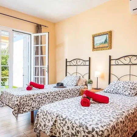 فيلة Playa De Fanabe Sleeps 8 Pool Air Con أذيخي